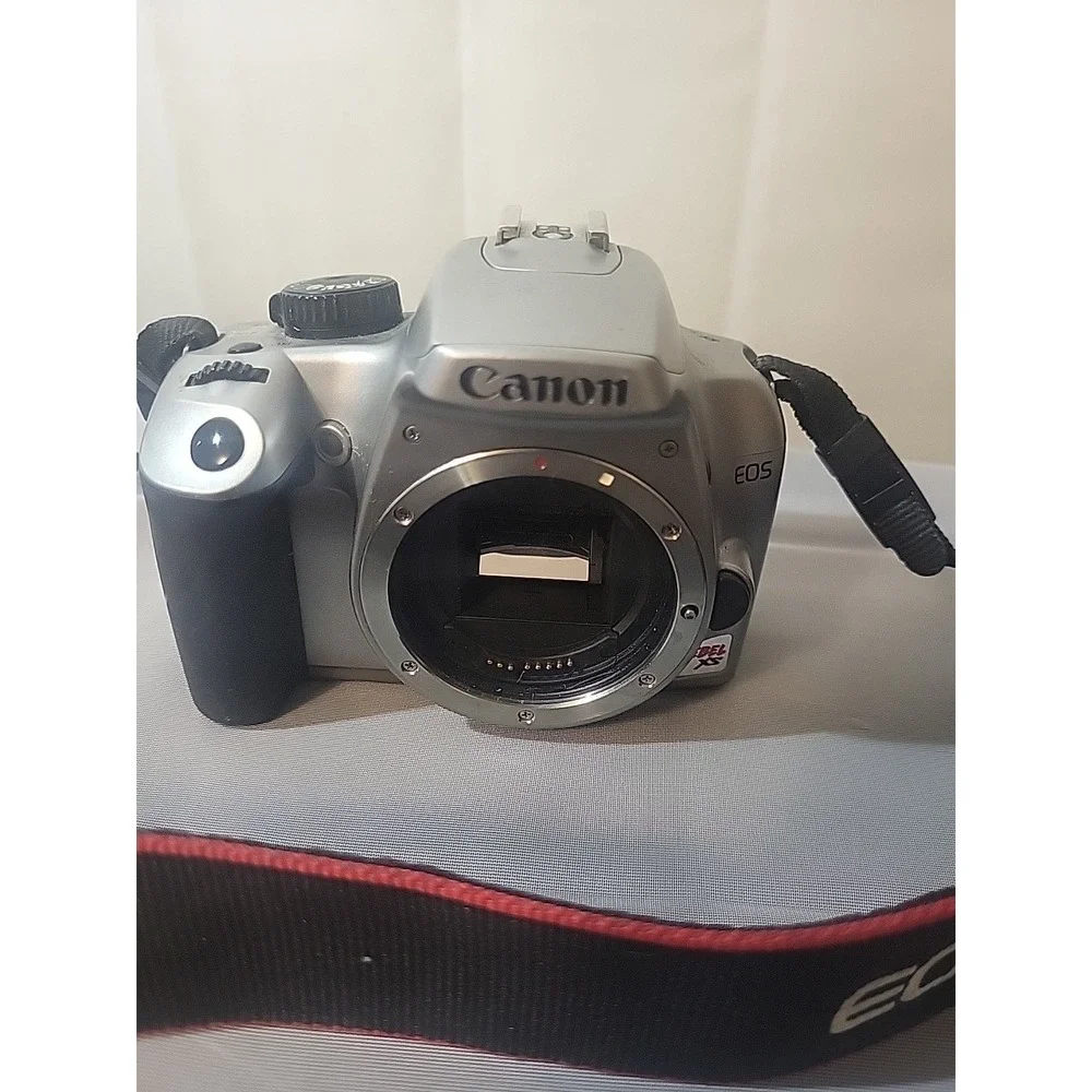 Canon DS6041 Digital Rebel EOS DSLR Camera BODY ONLY - Untested Battery Included